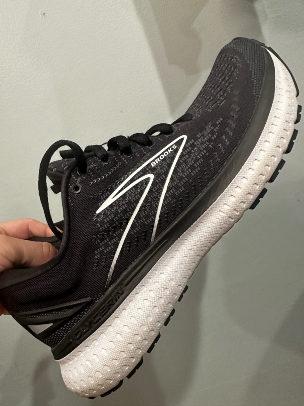 Brooks Glycerin 19 - womens Black Running Shoes size 8 - Picture 3 of 6
